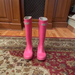 🔥HOST PICK🔥 Pink Hunter rain boots. Size US 5.